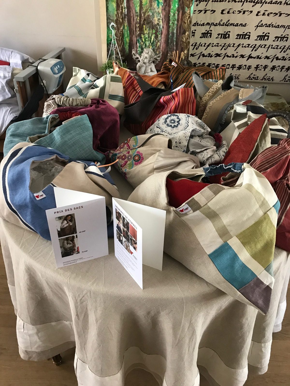 Sélection de coussins et sacs faits main